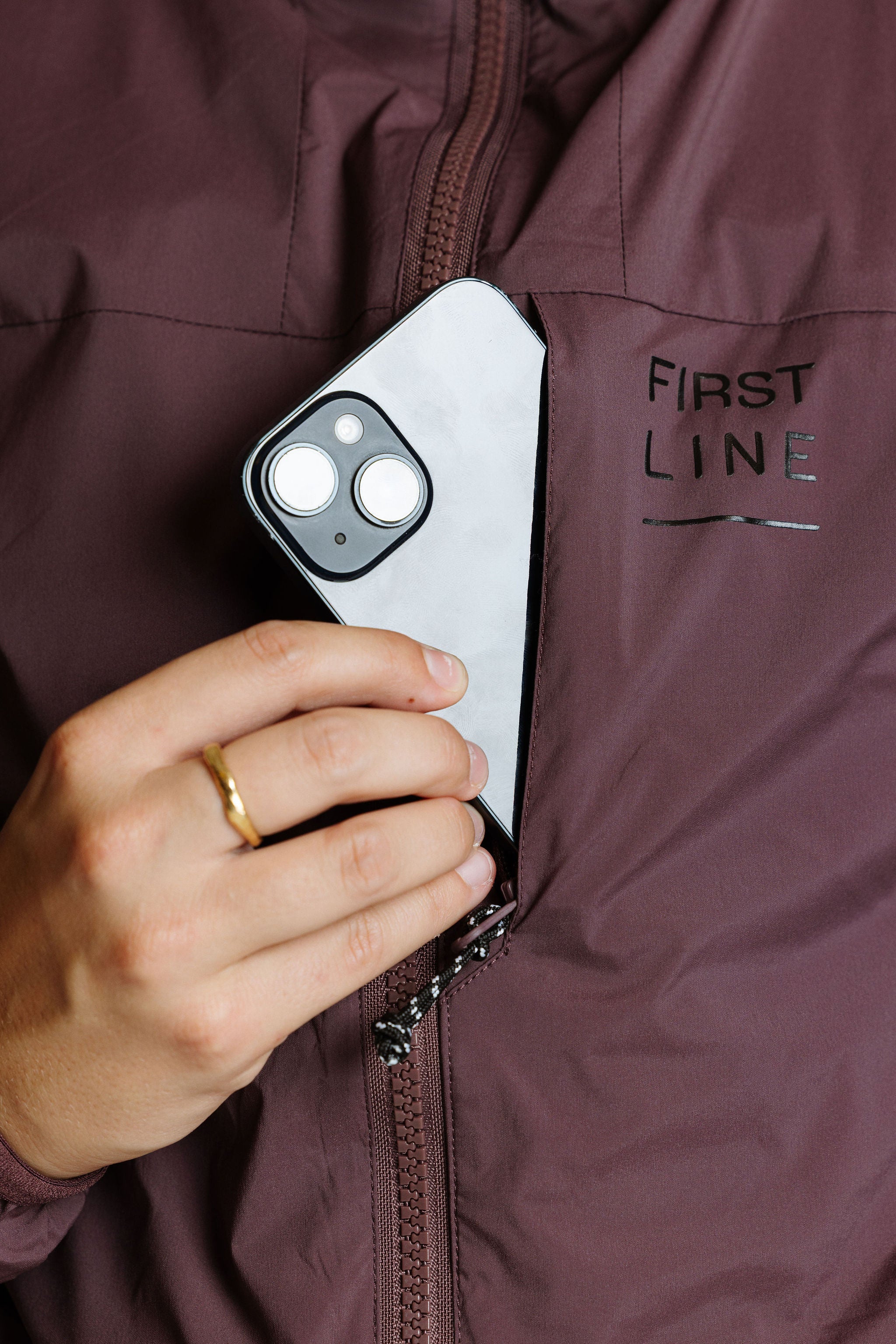 Bliss Hybridjacket Polartecalpha_women_cacao powder_chest pocket detail