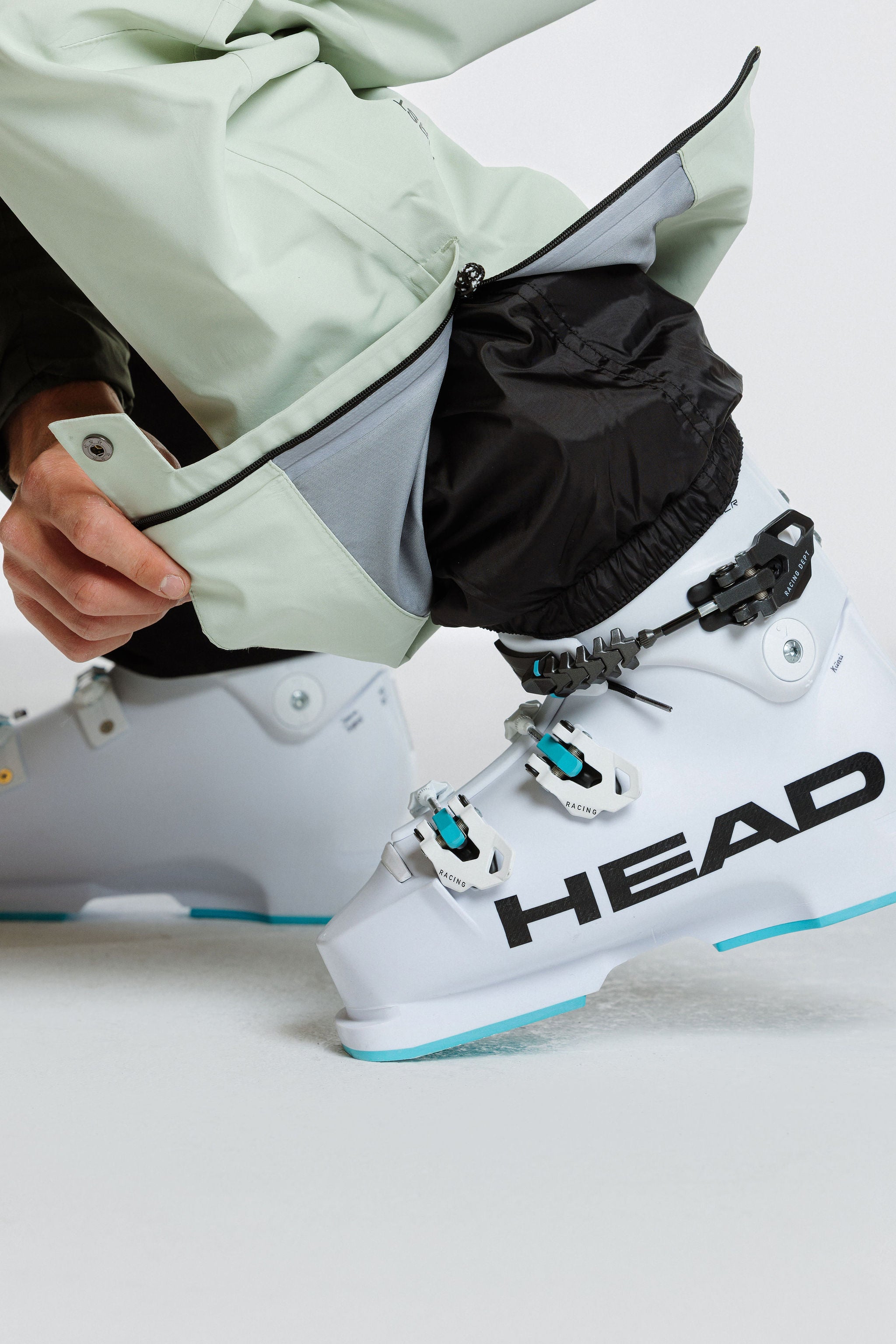 Enjo_3layer_shell_pants_men_soft_sage_snowskirt