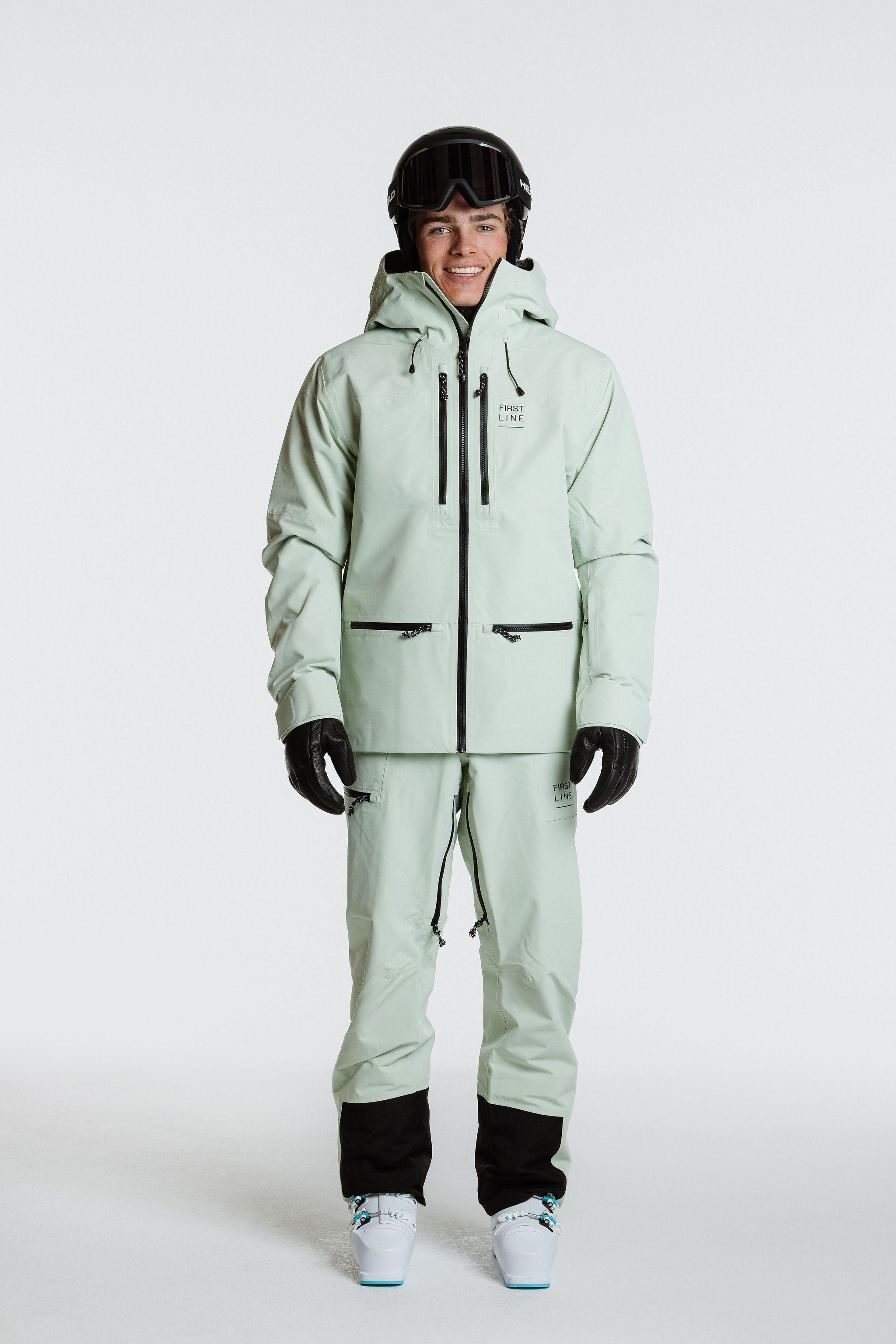 Enjo_3layershelljacket_men_softsage_outfit