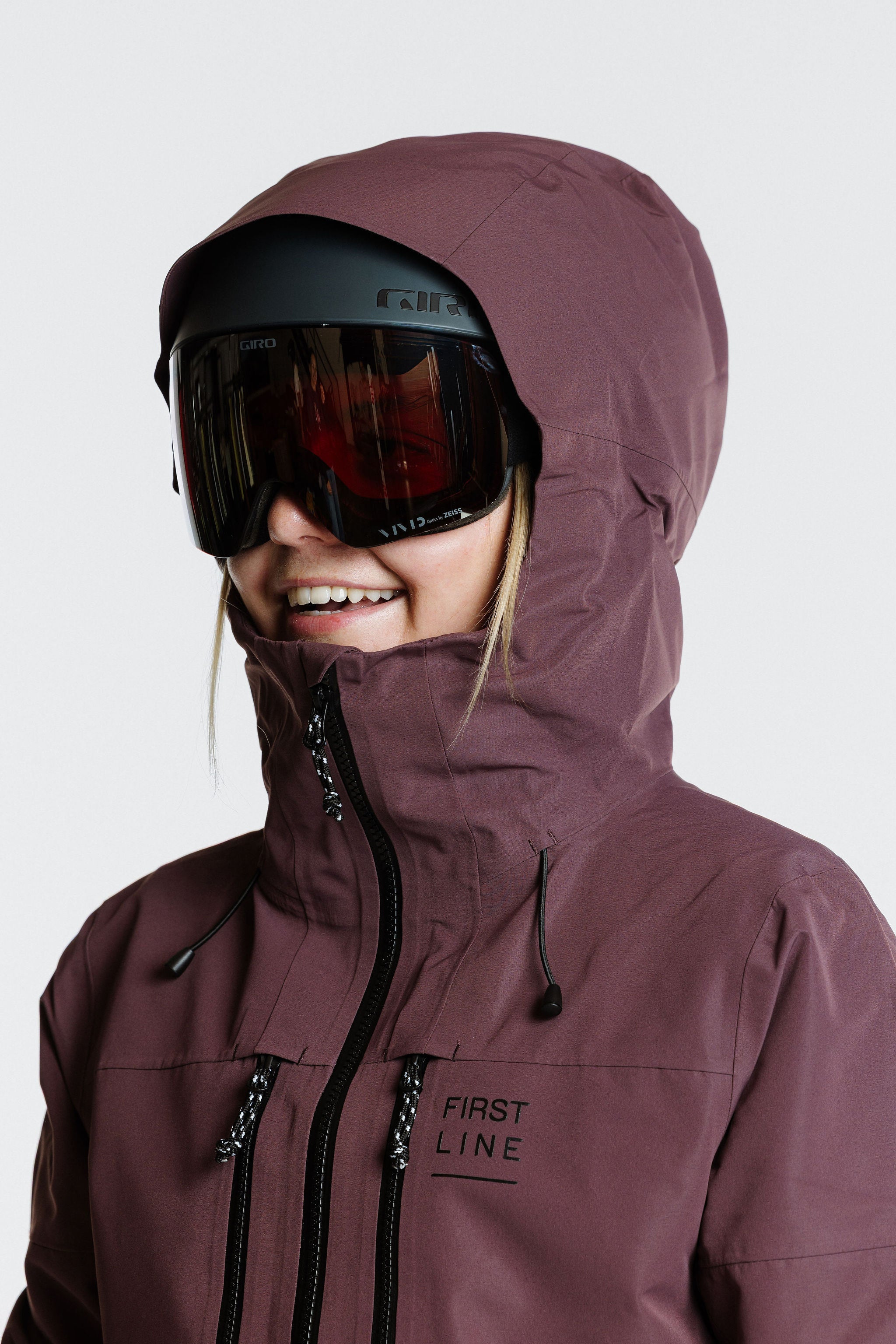 Enjo_3layershelljacket_women_cacaopowder_hoodsideview