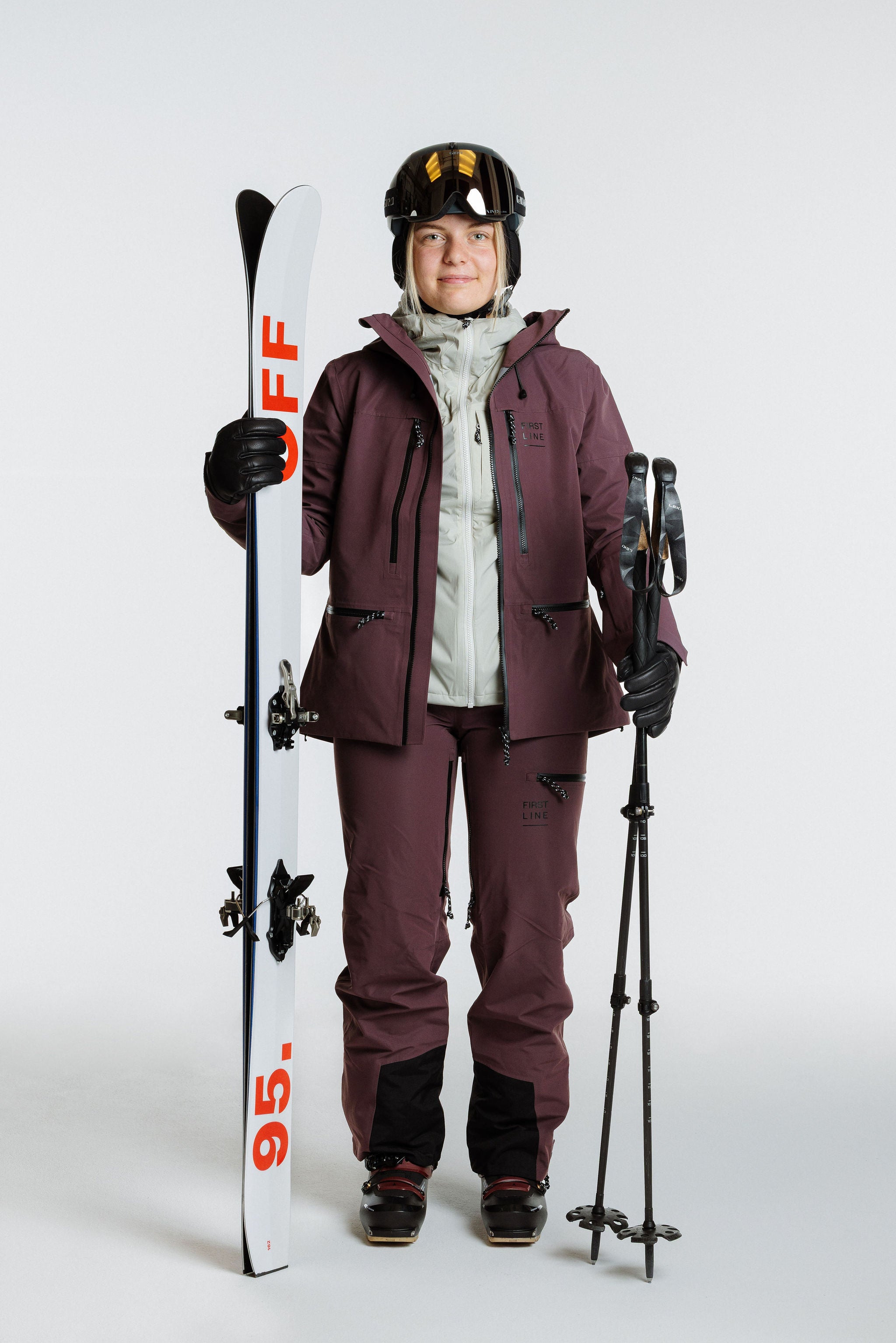 Enjoshell_women_cacaopowder_outfit