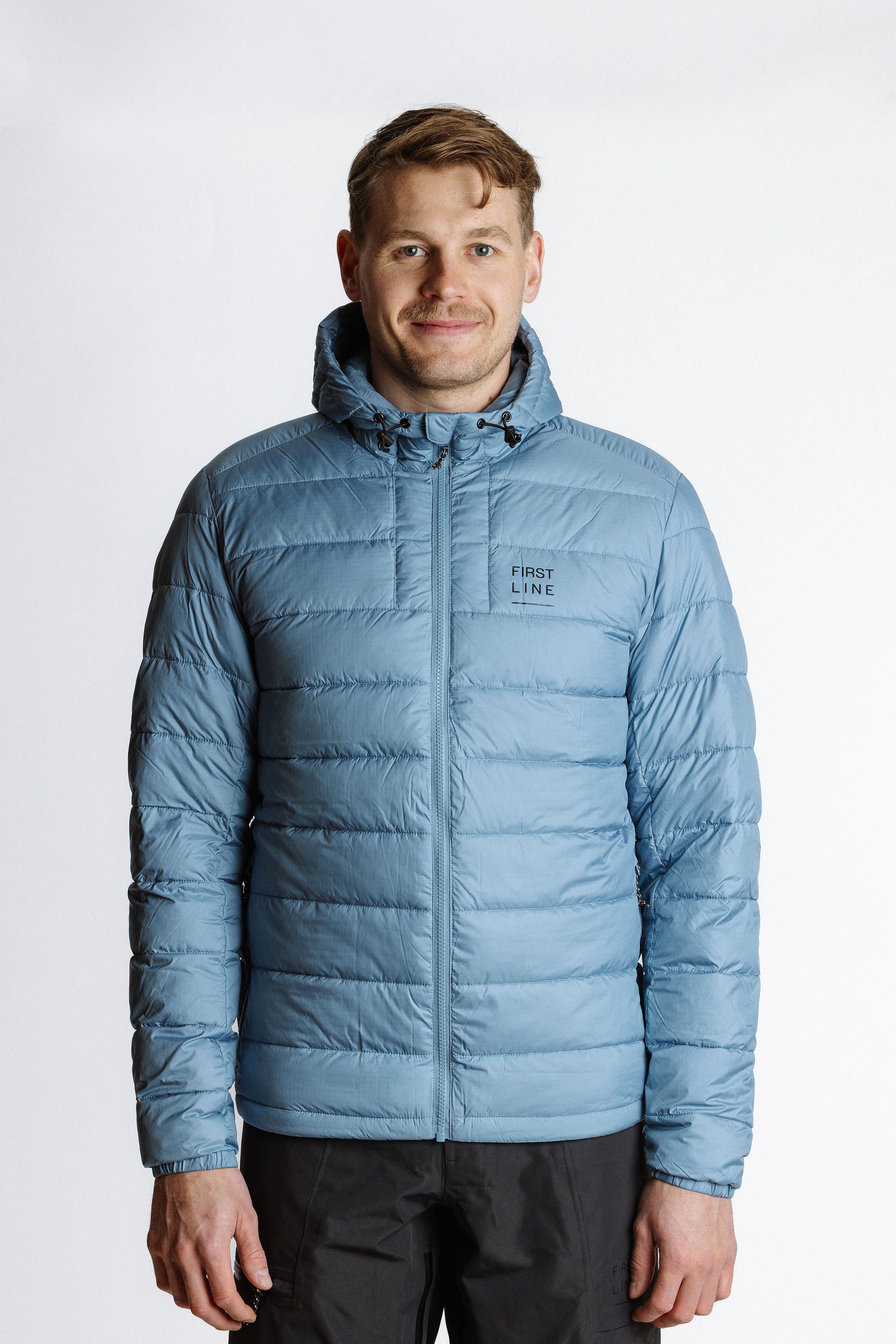 Komodinsulationjacket_men_dustyblue_frontview