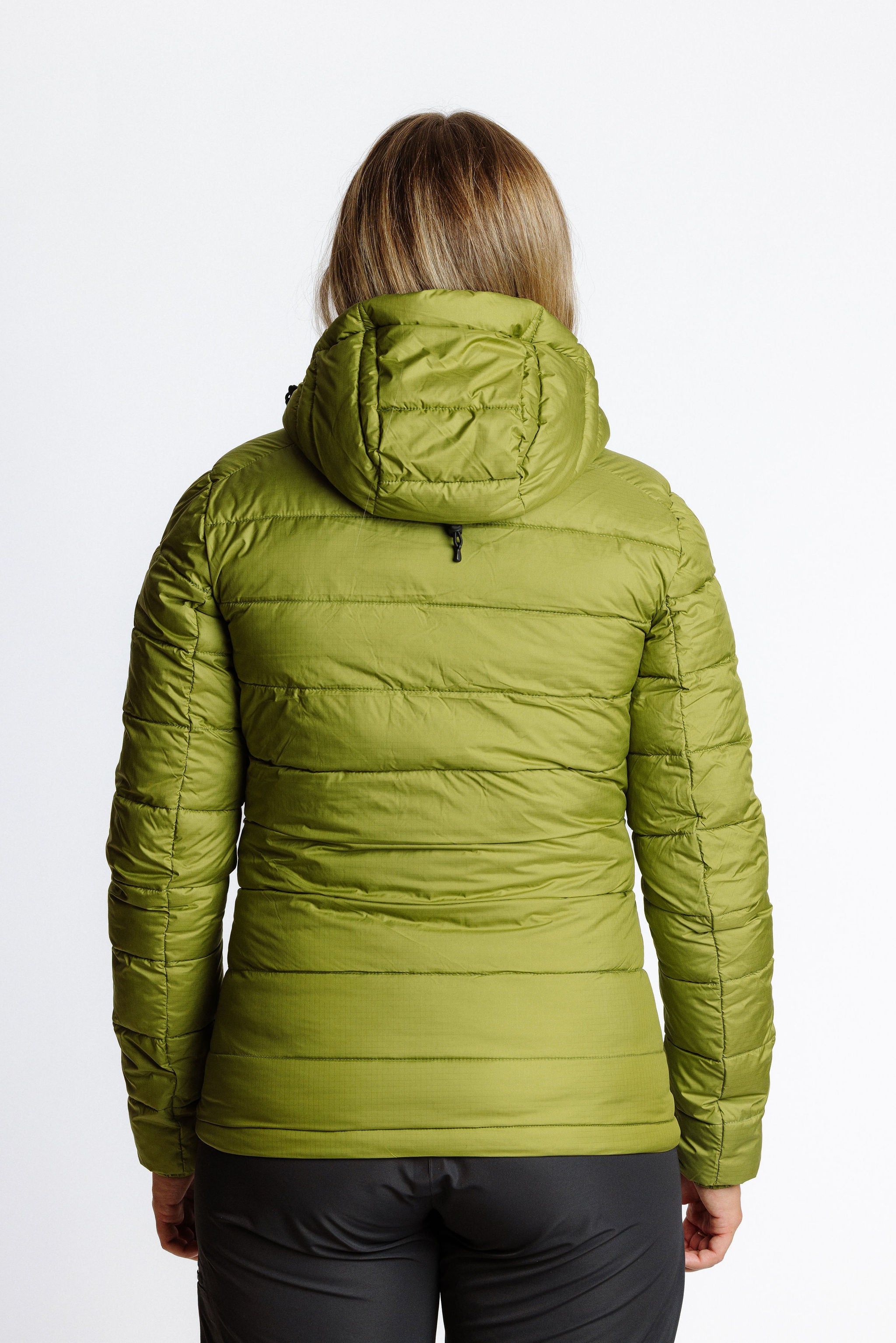 Komodinsulationjacket_women_cypressgreen_backview_4a40d24b-363c-49ef-9a60-3fc6018fa5c1