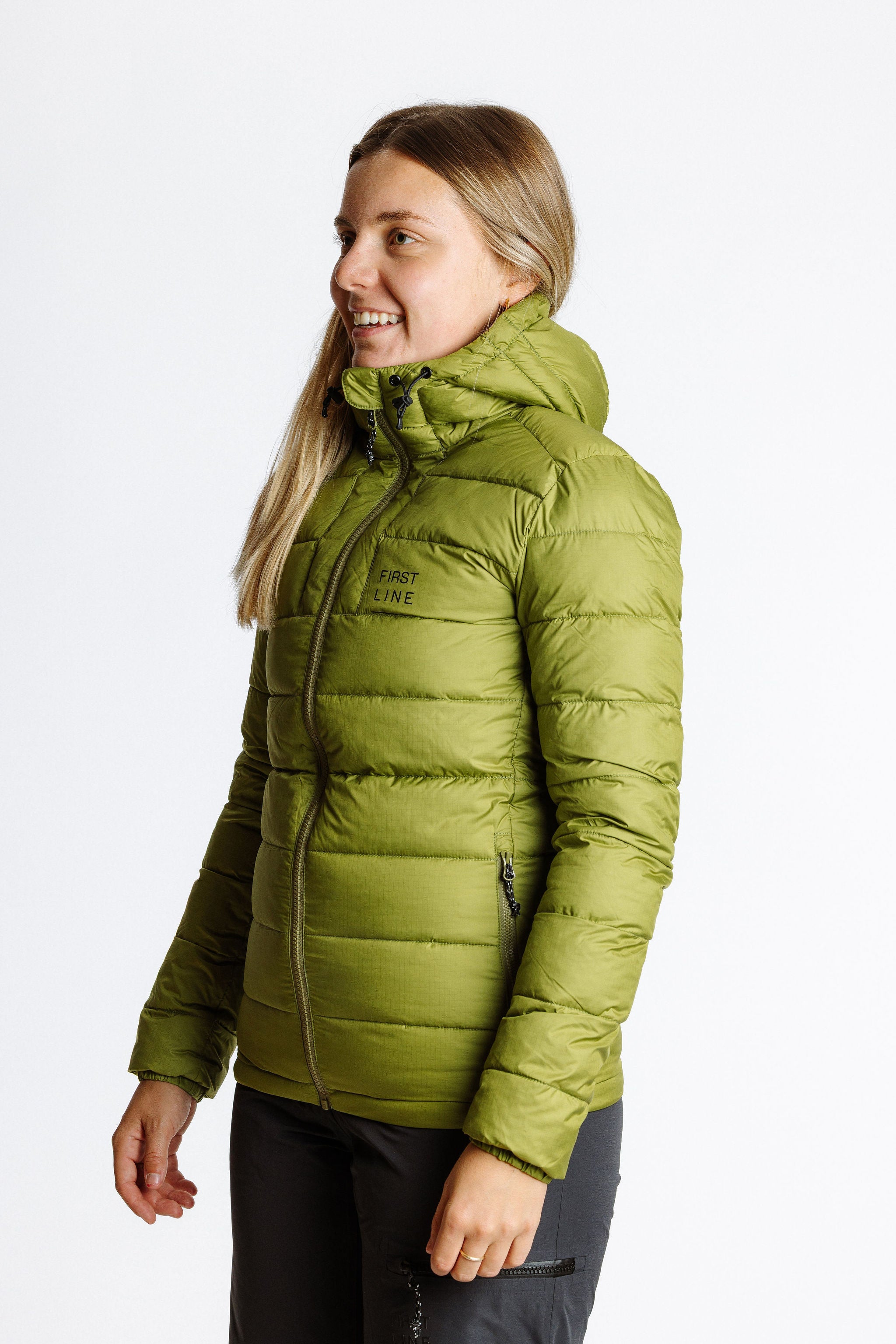 Komodinsulationjacket_women_cypressgreen_sideview_64211e4c-5bda-40c8-ae08-48c86ed80c0c