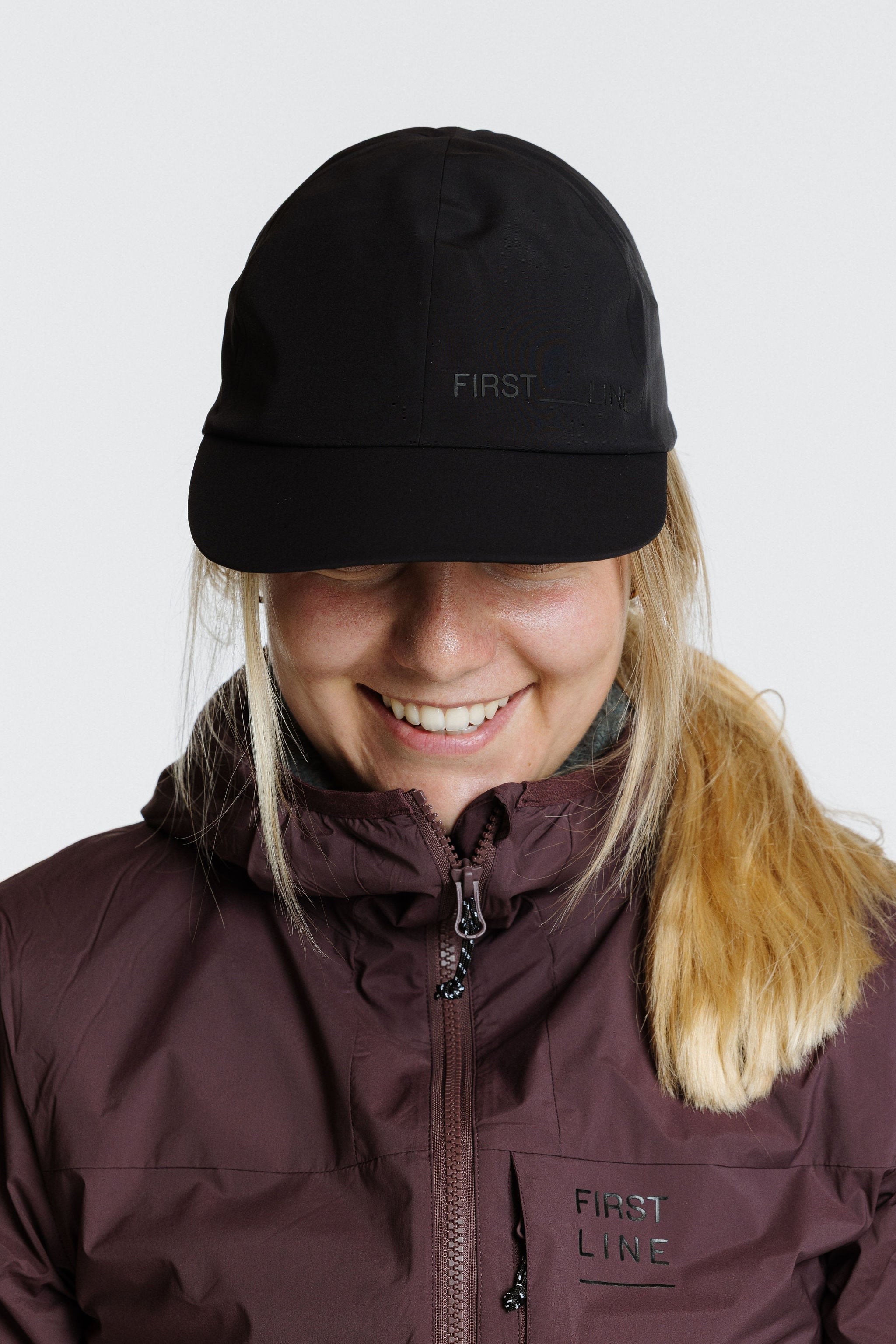 Rise_cap_unisex_onesize_black_frontview_top