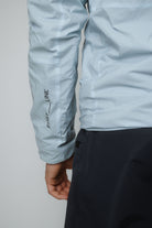 Bliss Hybridjacket Polartecalpha_men_ice blue_detail view back sleeve