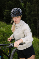 Bliss ultralight jacket_women_agate stone_sideview_in action