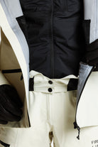 Enjo_3layershelljacket_men_snowwax_snowskirt