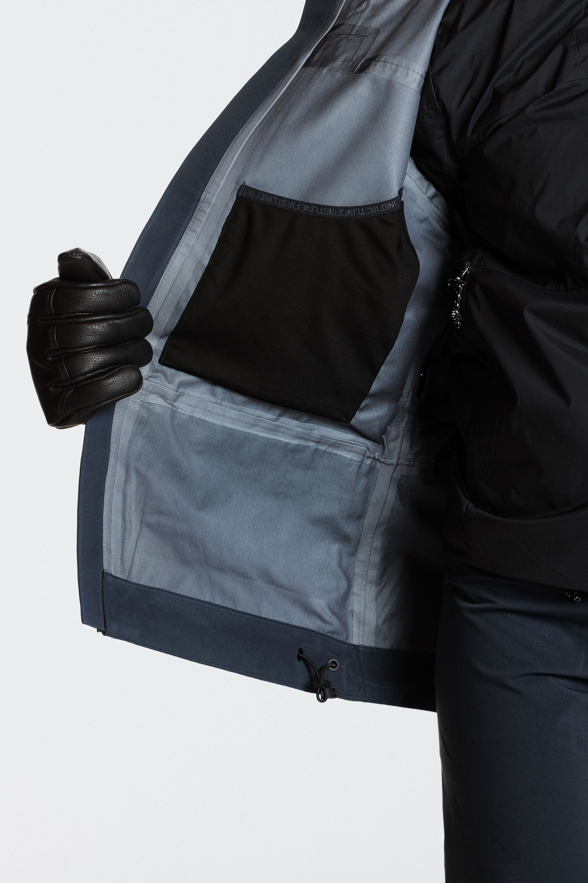 Enjo_3layershelljacket_women_midnightblue_insidemeshpocket
