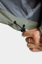 Enjo_3layershelljacket_women_softstone_bottomhem adjustment_insdie view