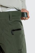 Enjo_3layershellpants_men_primalolive_waistbandadjustment
