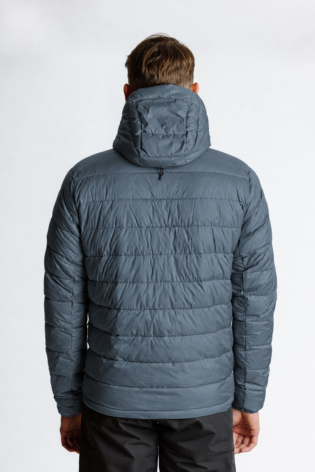 Rückansicht der Jacke in #5C6D7C