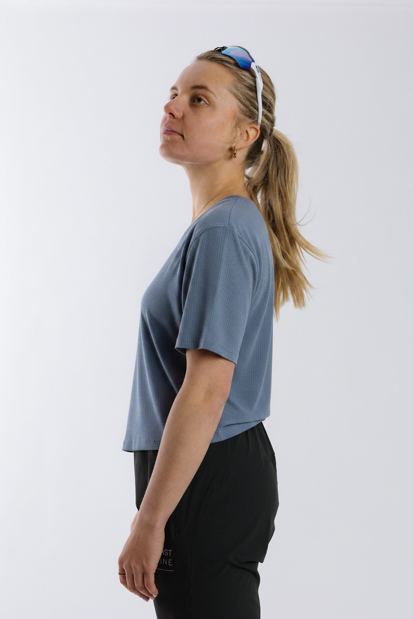 T-Shirt Dusty Blue – Damen Front Detail